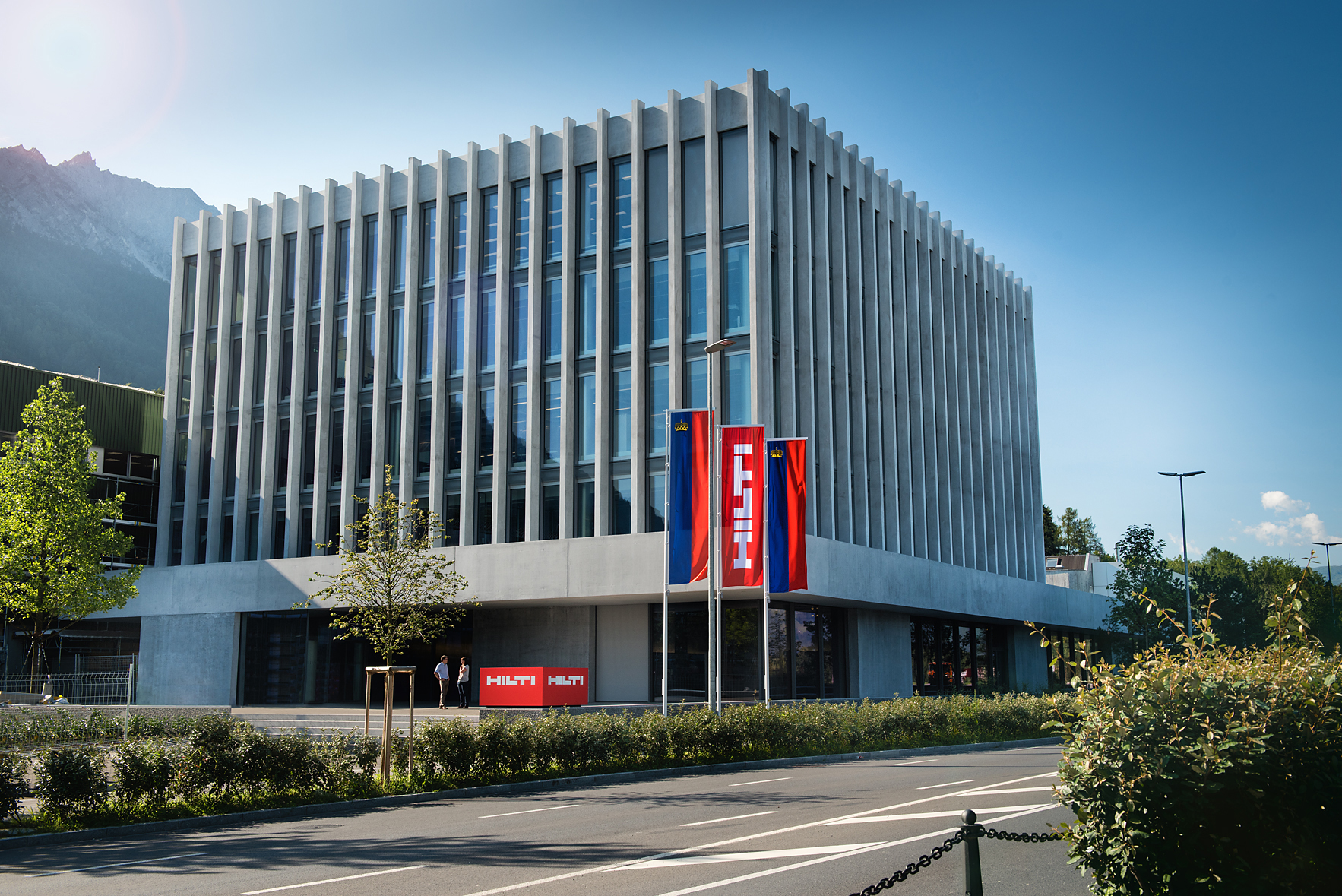 Hilti i Trackunit ogłosiły strategiczne partnerstwo w celu przyspieszenia cyfrowej transformacji w branży budowlanej